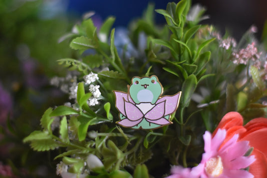 Froggy Glitter Pin